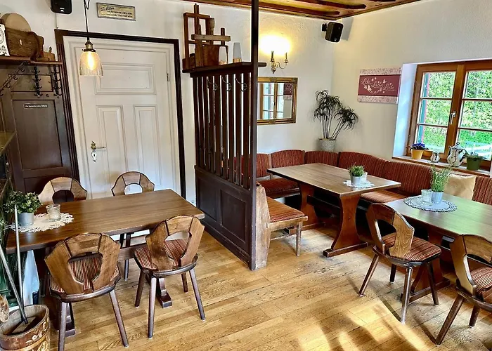 Konukevi Steakhaus 3*
