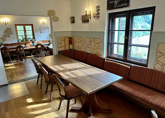 Konukevi Steakhaus 3*